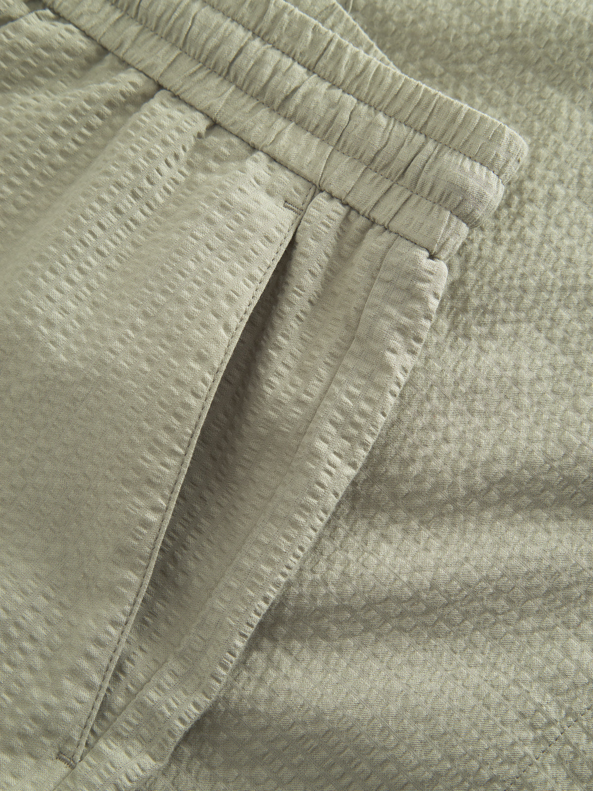 Short Tommi Seer