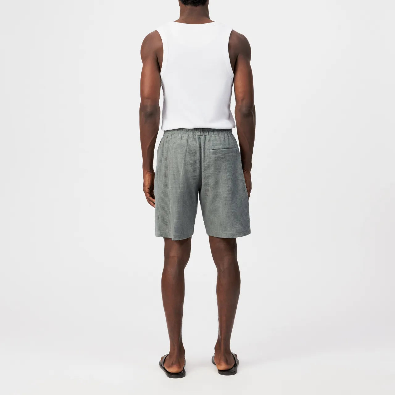 Short Brikko