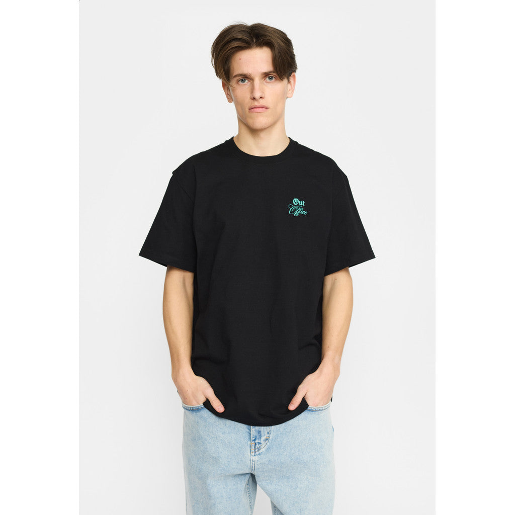 T-Shirt Out